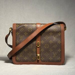 Authentic Louis Vuitton Monogram Rond Point